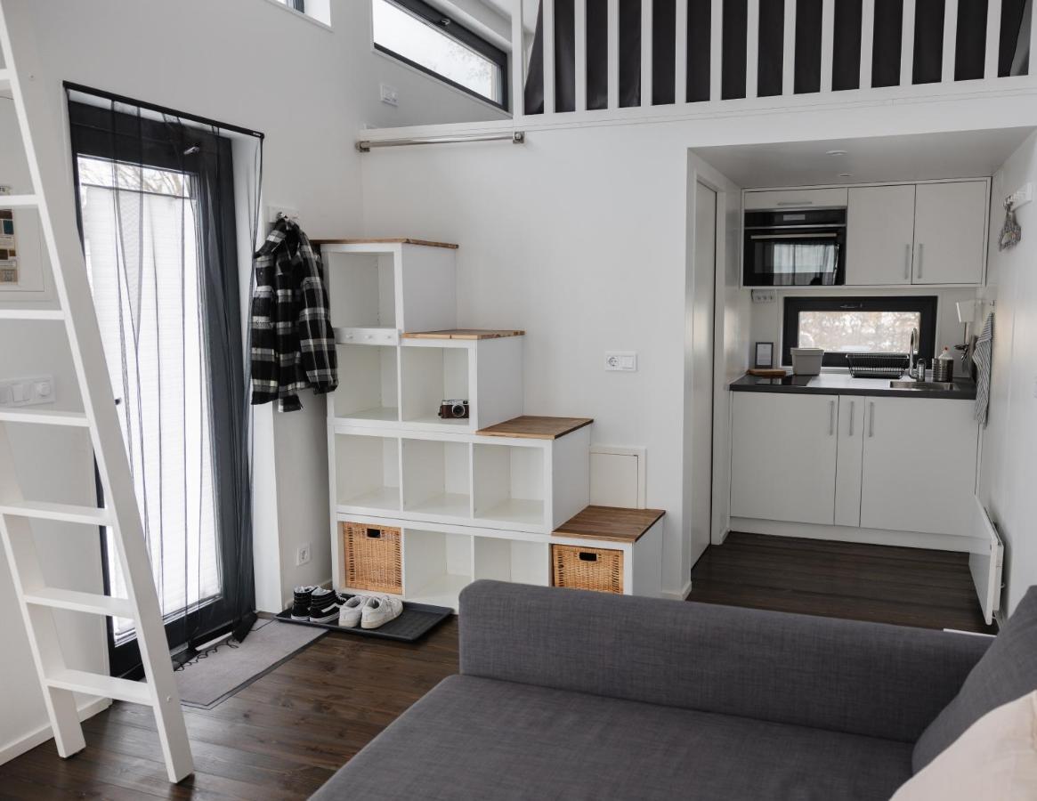 Tinylodge Am Ellertshaeuser See Stadtlauringen Exteriér fotografie